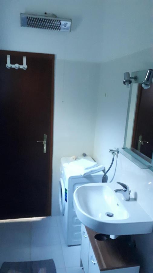 Apartments Ana And Vesna Pula Ngoại thất bức ảnh