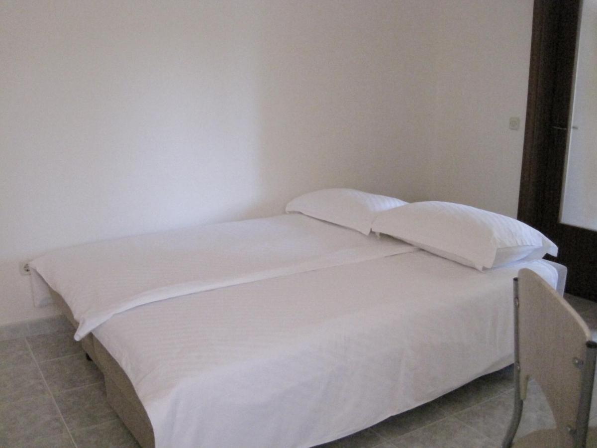 Apartments Ana And Vesna Pula Ngoại thất bức ảnh